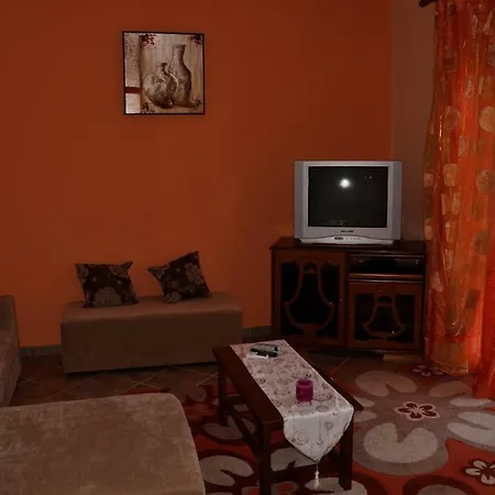 Irini Kiki Appartamento *
